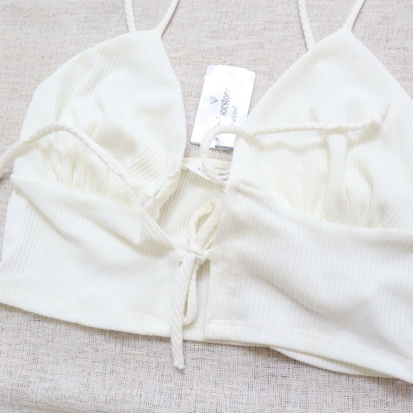 Windsor Cami Front Tie Crop Top NWT - Picture 4 of 7